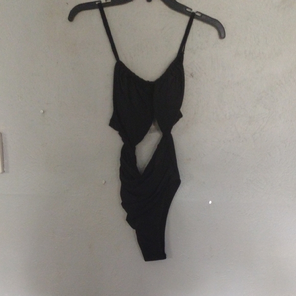 NWT Blooming Jelly Elegant Black One-Piece Swimsuit – - Picture 1 of 6
